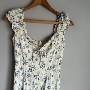 Reformation Pacey short-sleeve mini dress in Lula Floral 6 thumbnail 5