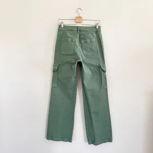 Ann Taylor LOFT High Rise Wide Leg Utility Jeans Army Green Mountain Rosemary thumbnail 4