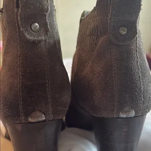 UGG Brown leather/suede Ankle Booties with Chunky Heel thumbnail 5
