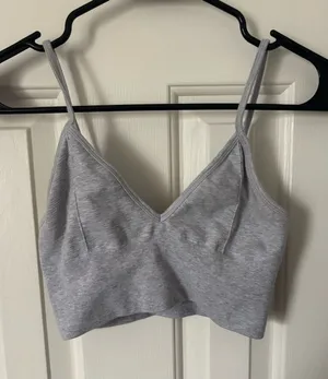 Alo Yoga Bra thumbnail 1