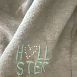 Hollister Off Shoulder Shirt Gray thumbnail 8