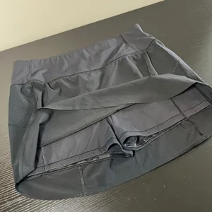 Athleta Run With It Skort Women's Medium Black Active Running Tennis Pocket thumbnail 6