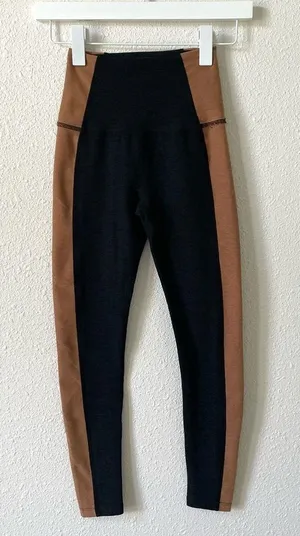Beyond Yoga Spacedye Vitality Colorblock Legging Darkest Night Caramel Toffee XS thumbnail 1