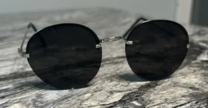 Stylish Round Black Sunglasses thumbnail 1