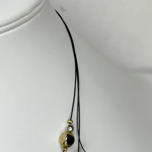 Chico's Black and Red Beaded Triple Strand Wire Gold Tone Necklace ✨ thumbnail 9