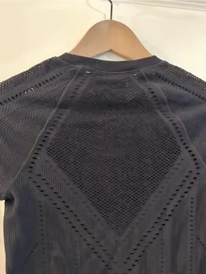 Athleta Oxygen Mesh Top Black Size XS thumbnail 9