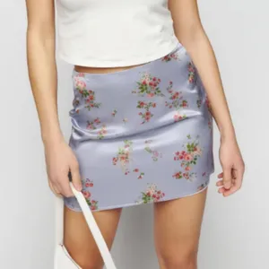 Reformation Veranda Silk Melba Purple Floral MIni Skirt Size 0 thumbnail 1