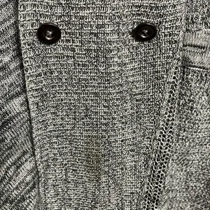 Lululemon Breeze Easy Wrap in Heathered Light Grey & Deep Coal thumbnail 9