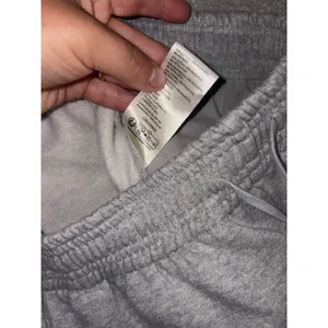 Daily Practice by Anthropologie Gray Shimmer Fleece Jogger Sweatpants Size M thumbnail 11