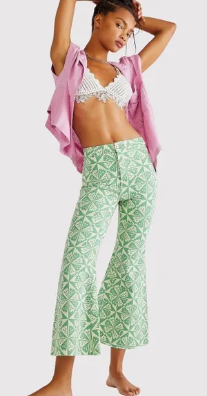 We The Free People Womens Jeans Green Youthquake Printed Crop Flare Boho Size 26 thumbnail 1