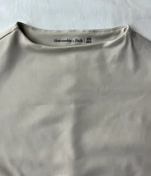 Abercrombie ruched top thumbnail 4