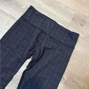 •LULULEMON• PATTERNED LEGGINGS thumbnail 3
