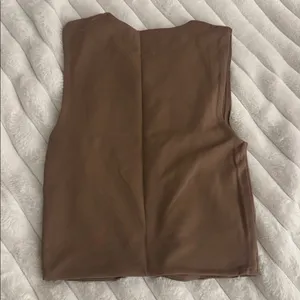 Aritzia Babton contour tank thumbnail 2