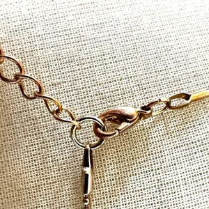 Gold tone and green pendant necklace thumbnail 5