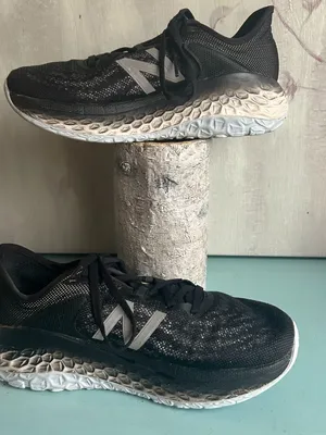 New Balance Fresh Foam More v2 Women’s Black Running Shoe Comfort Size 6.5 thumbnail 12