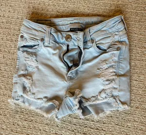American Eagle Jean shorts thumbnail 1