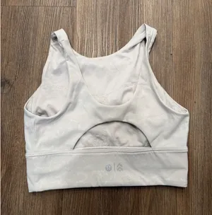 Lululemon Stronger as One Long Line Bra‎ *lululemon X Barrys Size 6 thumbnail 1