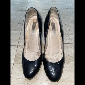 LK Bennett Shilo‎ Black Patent Round Toe Pump Heels Women's Size 39 thumbnail 2