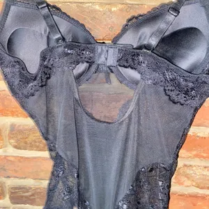 NWT Frederick's of Hollywood Black Dina Lace Push-Up Teddy Bodysuit Size Small thumbnail 8