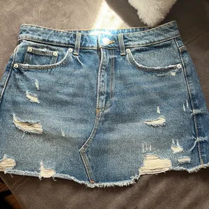 NWOT Zara Jean mini skirt thumbnail 1