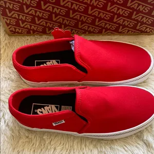 NWT Asher Vans Red Classic Slip-On Sneakers thumbnail 3