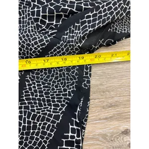 White House Black Market Blouse 10 Black White Abstract Career Chic Top thumbnail 5