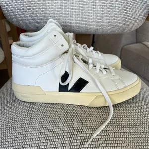 Veja Minotaur High Top Sneakers in Black and White thumbnail 4