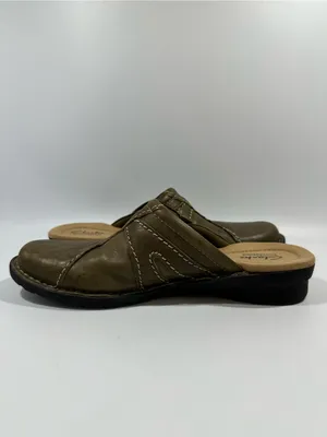 Clarks Bendables Olive Green Crinkle Leather Buckle Mules 8.5N Narrow thumbnail 4