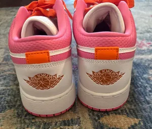 Jordan 1 low thumbnail 2