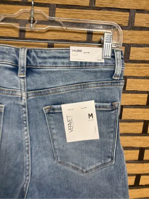 Vervet Valerie Bermuda Jean shorts size medium thumbnail 5