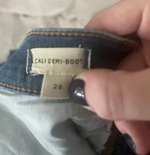 Madewell Cali Demi-Boot Jeans thumbnail 2