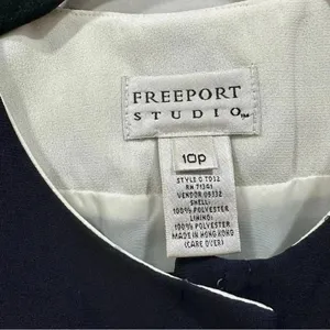 Freeport studio navy blue blazer Size 10p thumbnail 9
