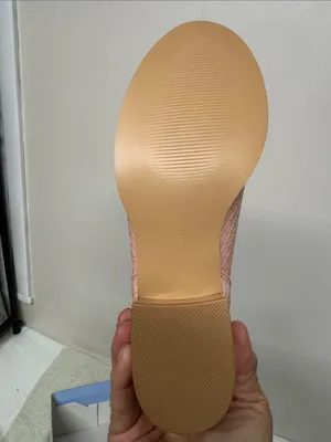Croc thumbnail 4