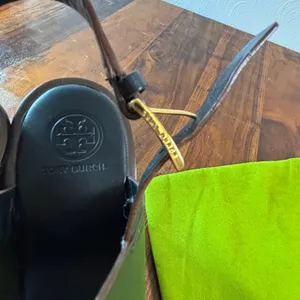 Tory Burch Black Leather Platform Wedge Sandals with Dust Bag Gold Buckle thumbnail 10