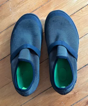 ☀️3/$25 Oofos Oomg Low Gray/Black Comfort Slip On Shoes 8.5 thumbnail 1