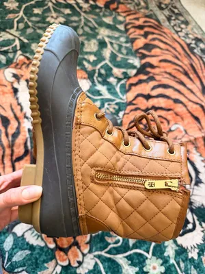 Tommy Hilfiger Women's Waterproof Tan Quilted Rubber Duck Rain Boots Size 8M thumbnail 4