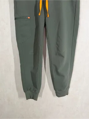 Figs Women’s Zamora Jogger Scrub Pants Pull On in Moss Green XSP thumbnail 5
