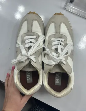 MIA sneakers thumbnail 2