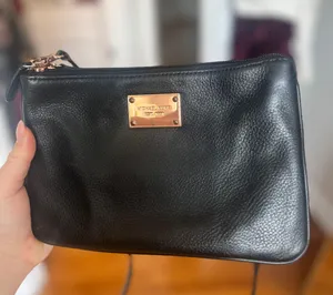 Crossbody thumbnail 1
