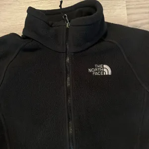 North Face black fleece Osito jacket women’s size Medium thumbnail 2