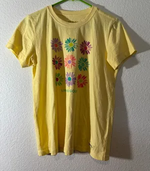 Life is Good Women's Size S Crusher Tee Yellow Floral Daisy Graphic T-Shirt thumbnail 1