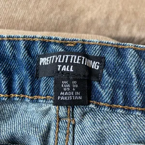 Pretty Little Thing NWT TALL Blue Jeans thumbnail 3