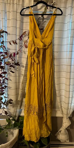 Yellow dress thumbnail 3