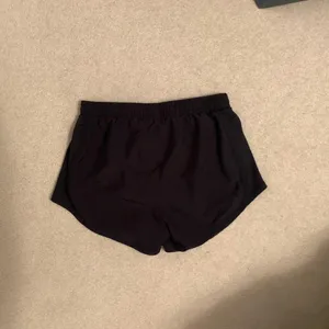 RARE Under Armour Black Athletic Shorts thumbnail 3