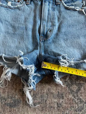 Abercrombie & Fitch The Mom Short High Rise Denim Shorts Size 24 thumbnail 3