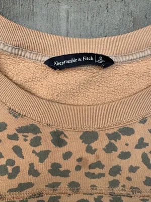 Abercrombie leapord print crewneck thumbnail 2