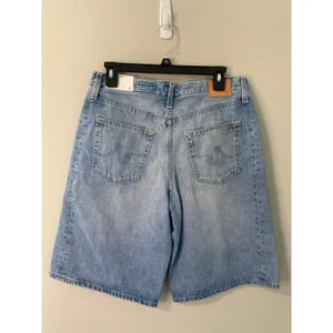 New AG Jeans Hattie High Rise Bermuda Denim Shorts Size 28 thumbnail 3