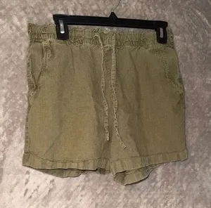 Uniqlo Green High Rise linen blend Pull On shorts Waist 28-29” #774 thumbnail 1