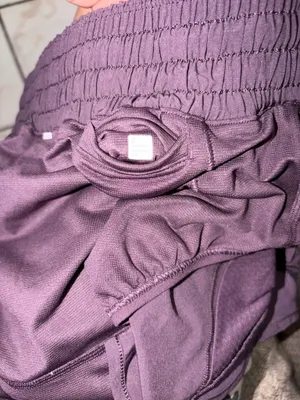 Lululemon Hotty Hot Low-Rise Lined Short 2.5 size 2 thumbnail 3