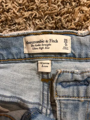 Abercrombie and Fitch Ultra high rise skinny Jeans thumbnail 3